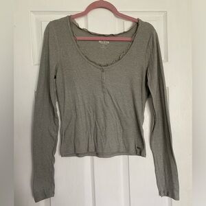 Hollister Women’s Gray Long Sleeve Shirt
